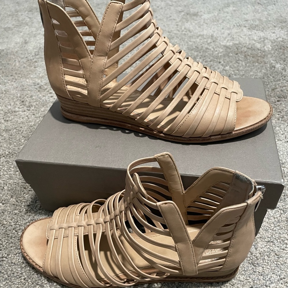 Vince Camuto gladiator sandals